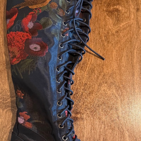 Jeffrey Campbell embroidered lace up boots size 7.5m - Picture 4 of 5